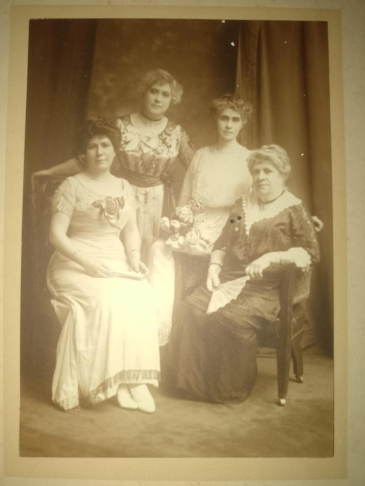 Hermanas Aparicio Mérida y la madre de todas